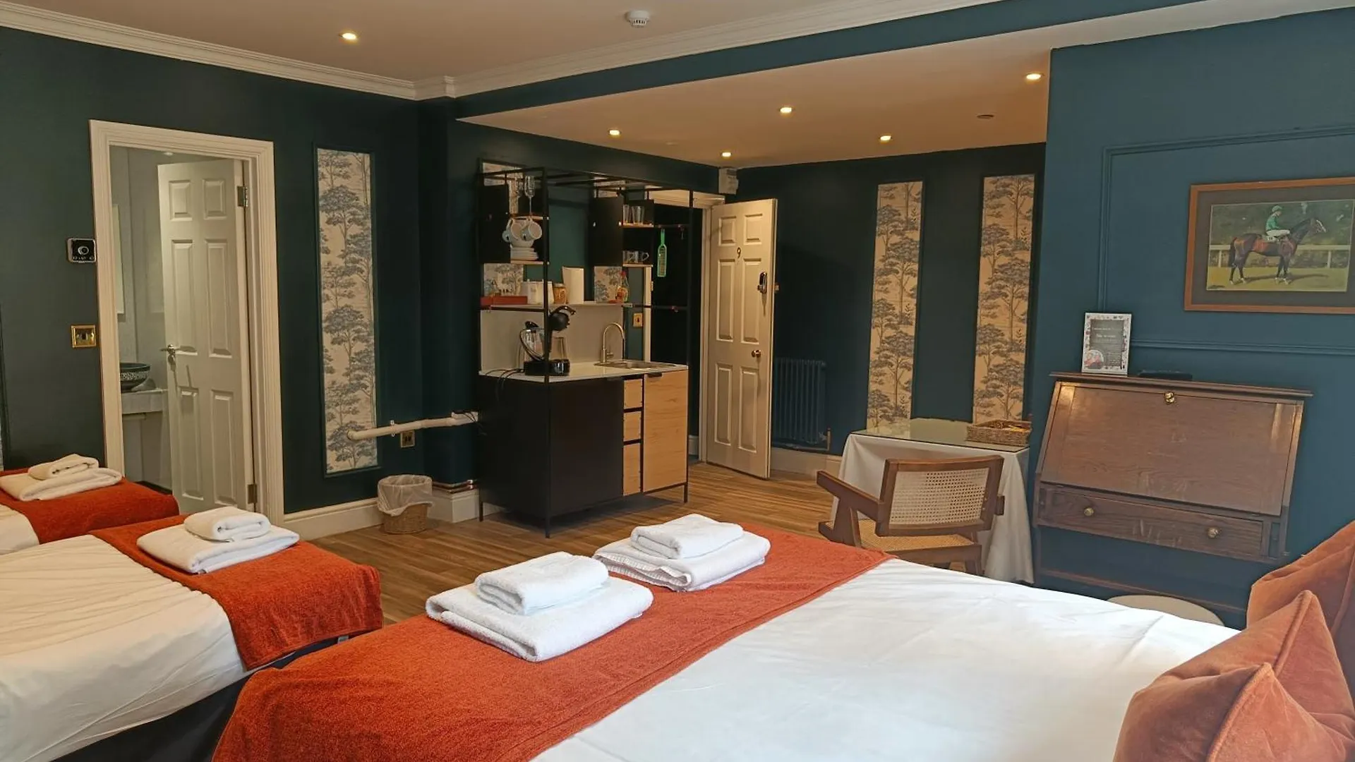 Rooms On The Prom Cheltenham United Kingdom