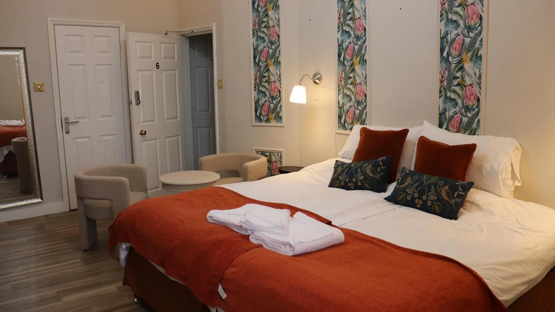 Rooms On The Prom Cheltenham 4*,  United Kingdom