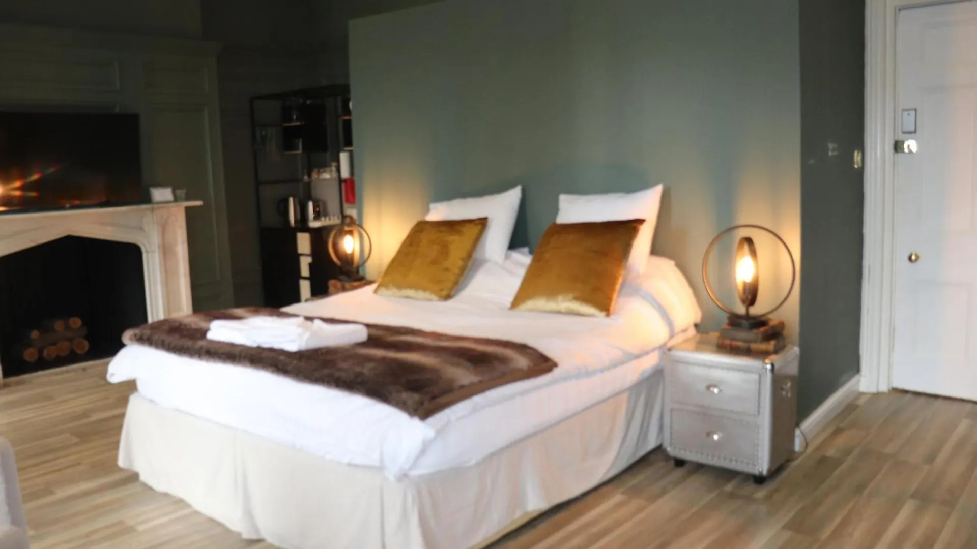 Rooms On The Prom Cheltenham