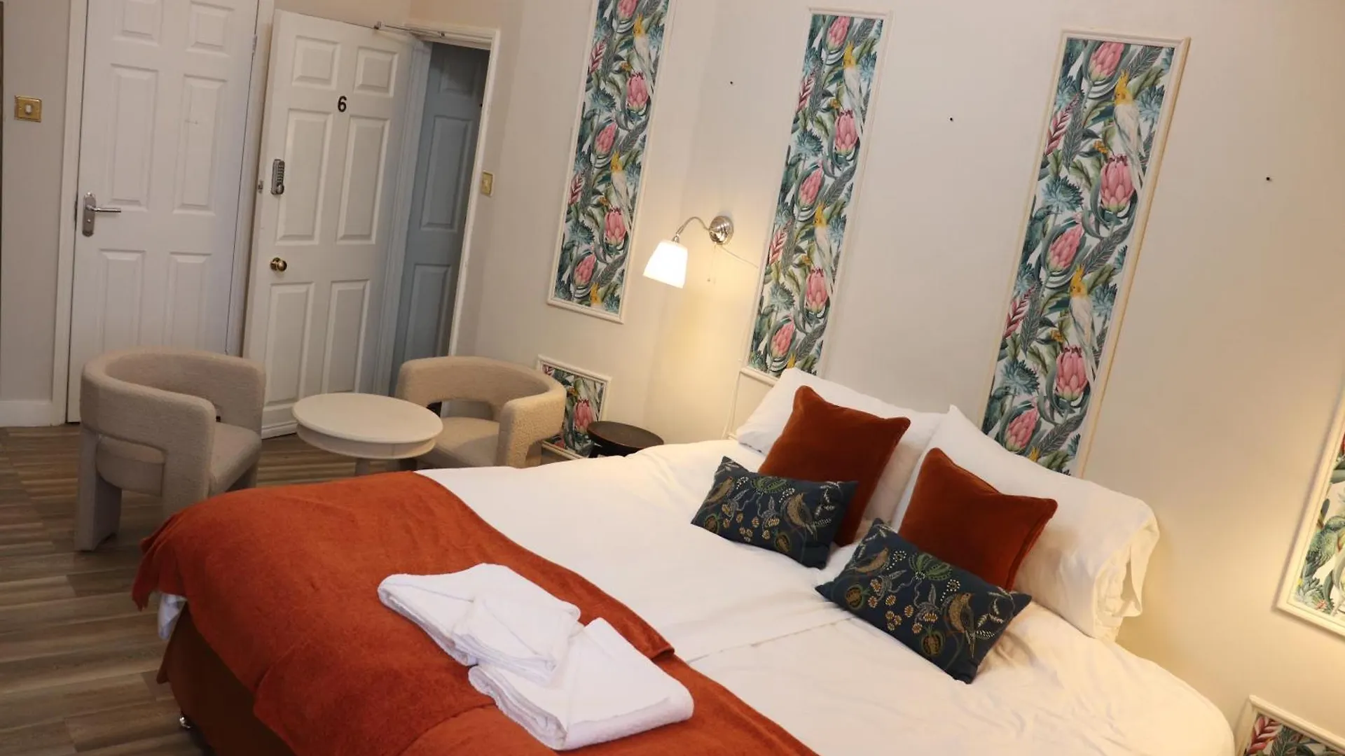 Rooms On The Prom Cheltenham Hotel