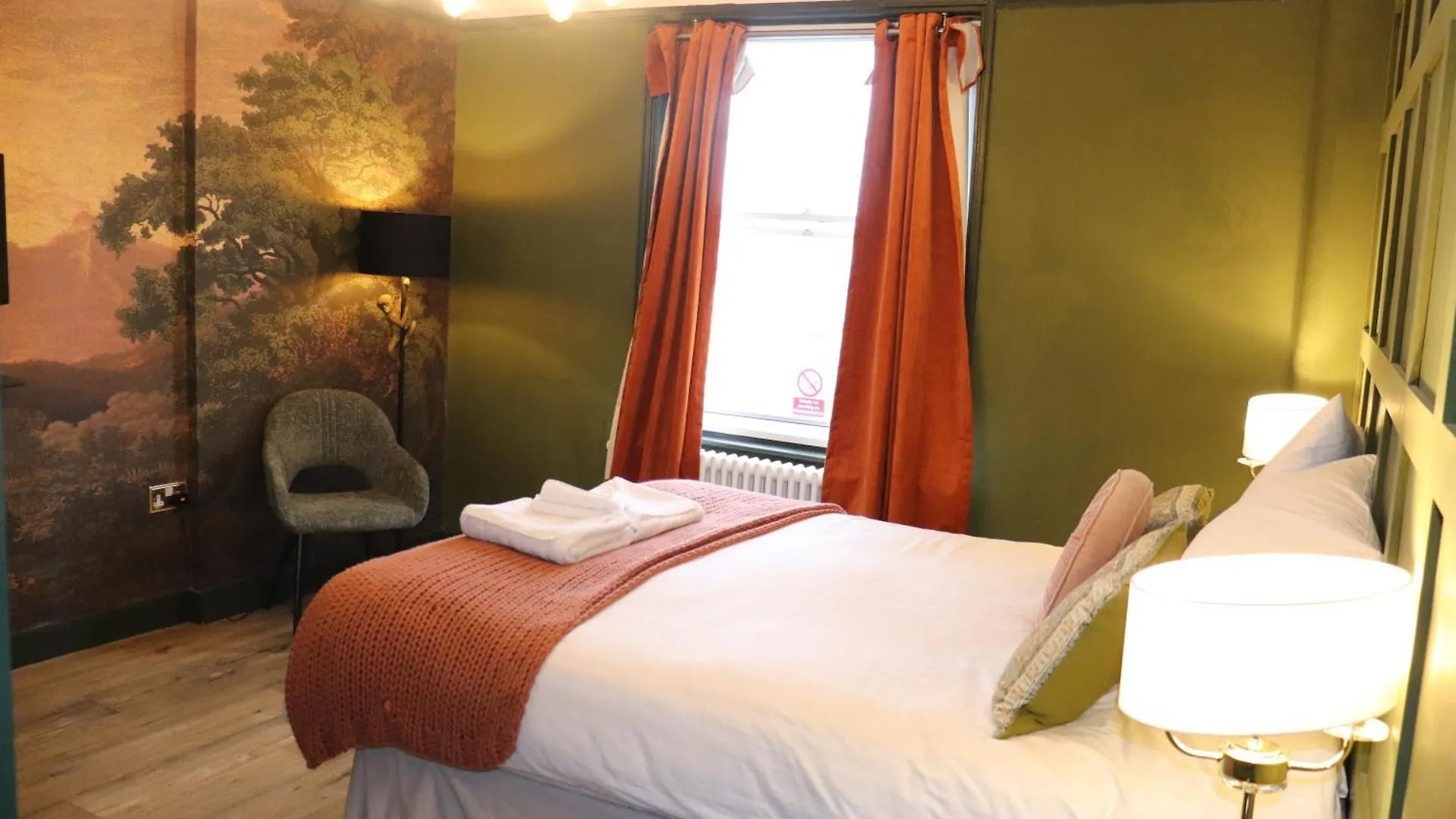 Hotel Rooms On The Prom Cheltenham