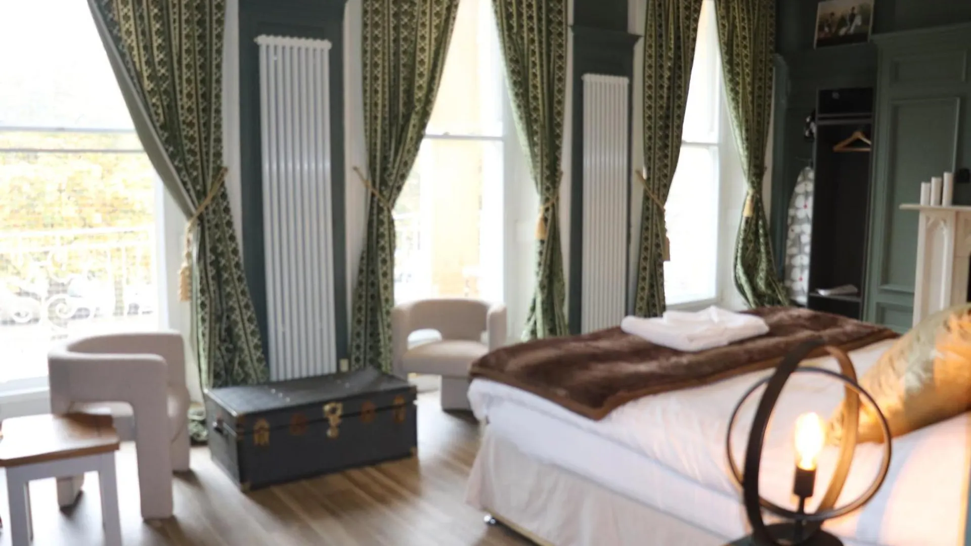 Hotel Rooms On The Prom Cheltenham