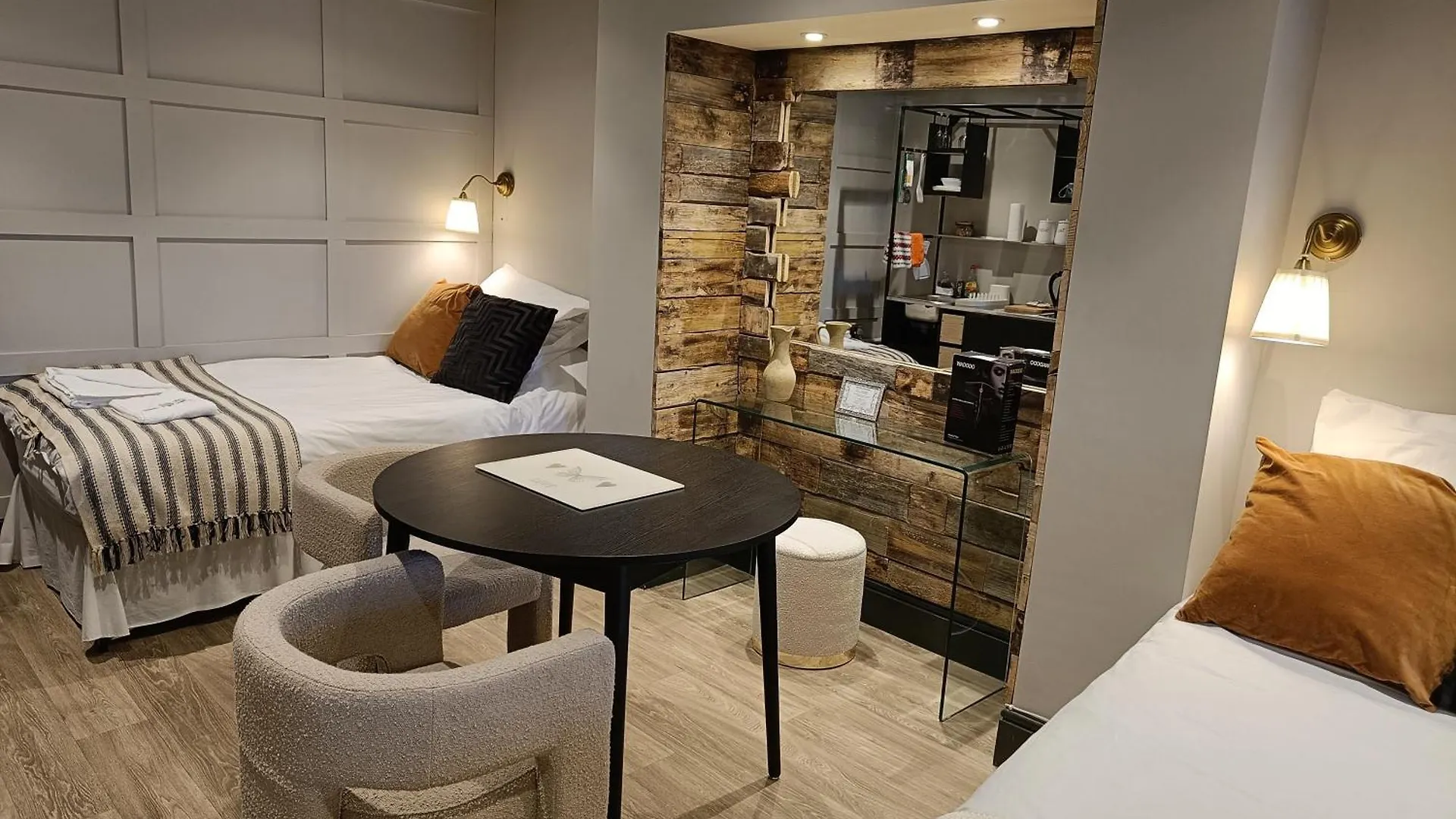 Rooms On The Prom Cheltenham Hotel