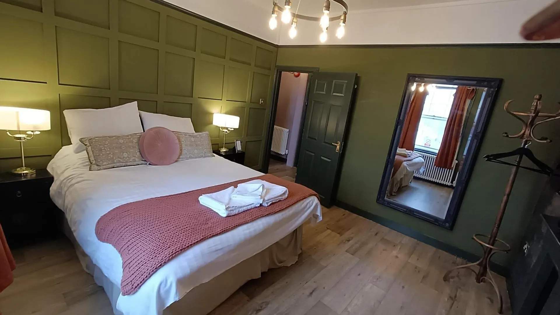 **** Hotel Rooms On The Prom Cheltenham United Kingdom